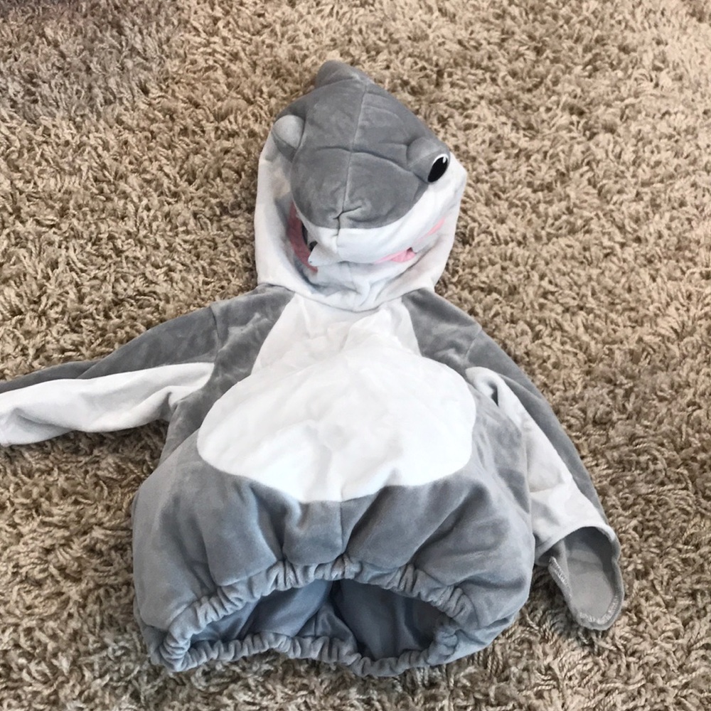 3-6m shark costume